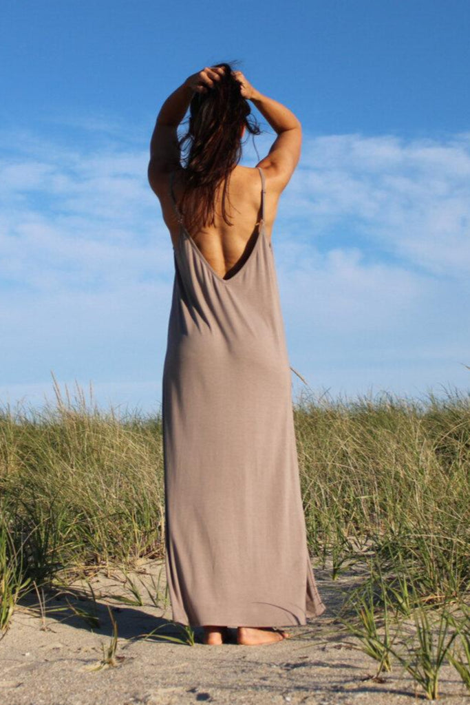 Rachel Ackley in bamboo Hampton dress in color nude back view